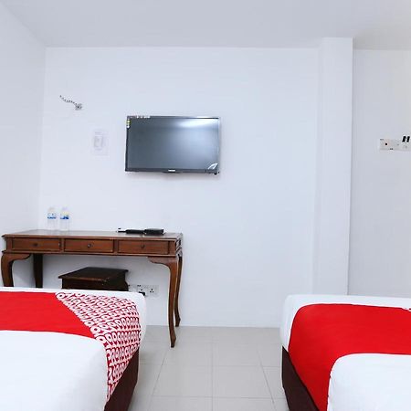 Oyo 89672 Eg Hotel Jj Johor Bahru Ngoại thất bức ảnh