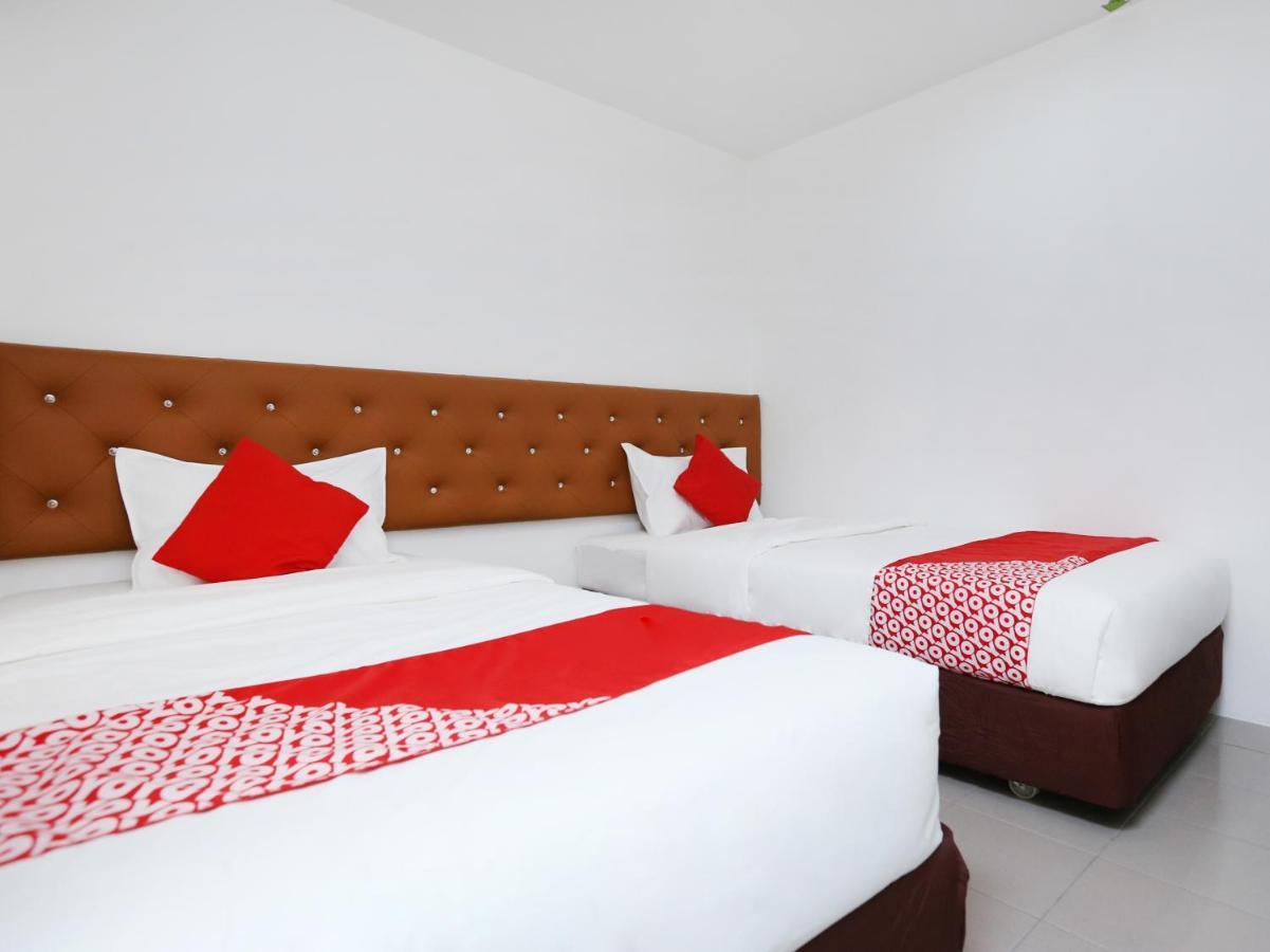 Oyo 89672 Eg Hotel Jj Johor Bahru Ngoại thất bức ảnh
