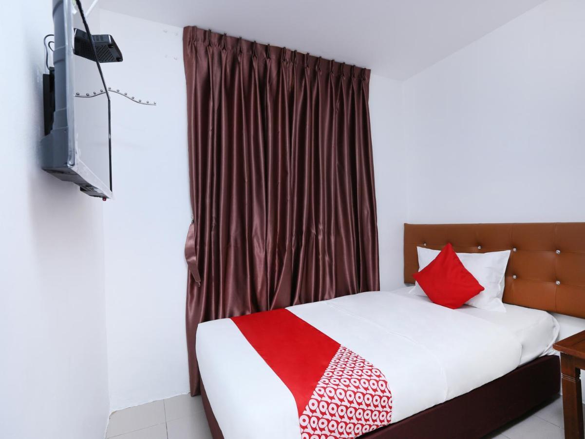 Oyo 89672 Eg Hotel Jj Johor Bahru Ngoại thất bức ảnh