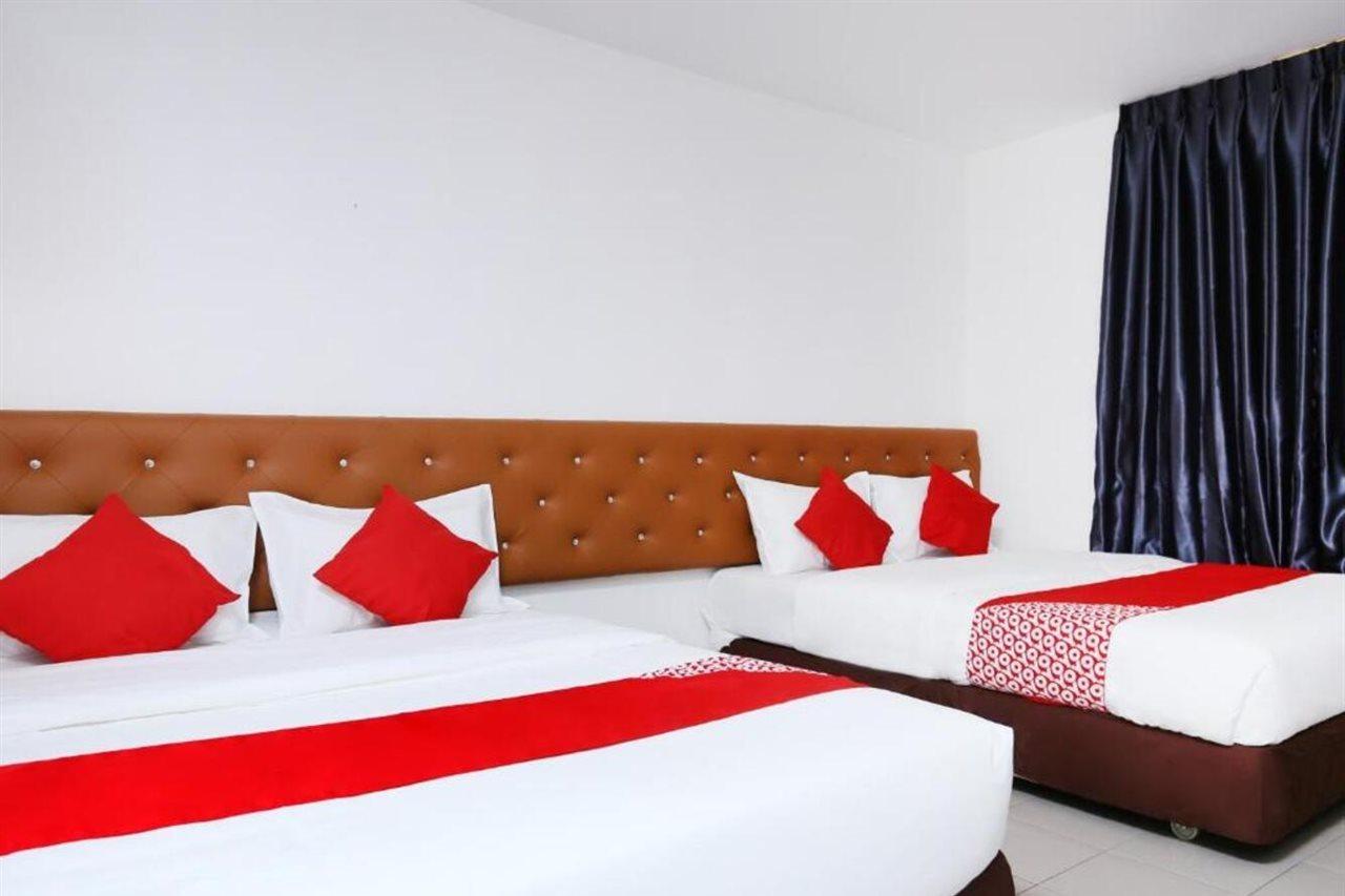 Oyo 89672 Eg Hotel Jj Johor Bahru Ngoại thất bức ảnh